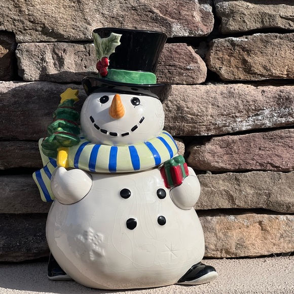 Christmas cookie jar snowman by Fritz and Floyd - Picture 13 of 16